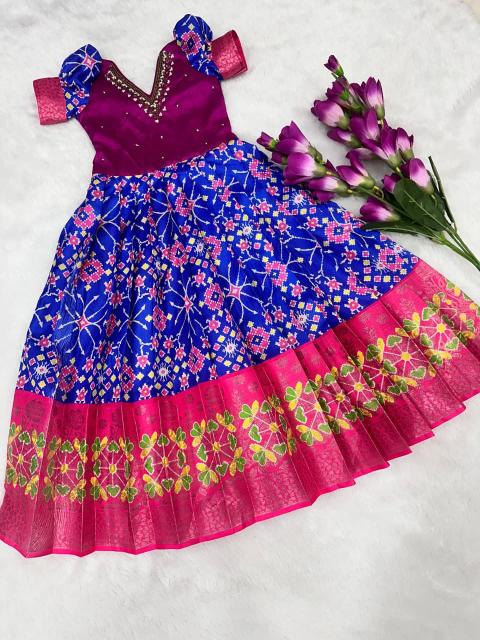 kids gown kanjivaram silk Wholesale children clothing market in India
